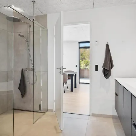 Stunning In With Wifi And 4 Bedrooms 펜션