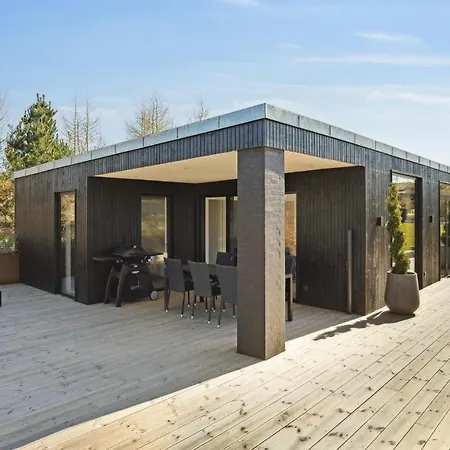 Stunning In With Wifi And 4 Bedrooms 펜션 Glesborg